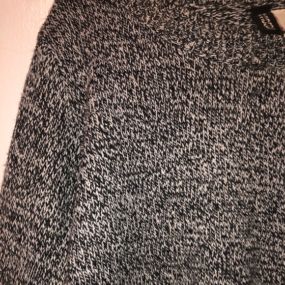 Salt&Pepper Dynamite Sweater - Picture 2 of 3